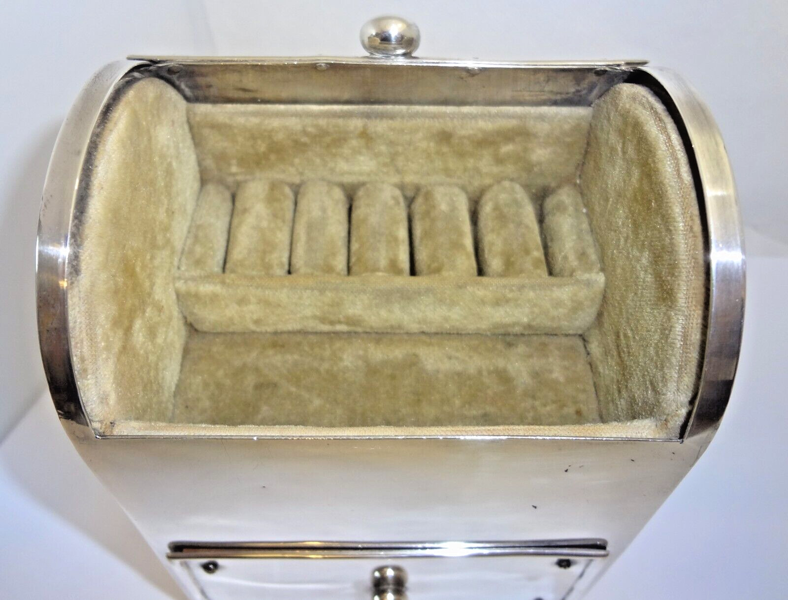 1902 William Comyns (London) Lined Sterling Silver Jewelry Ormolu Casket Box