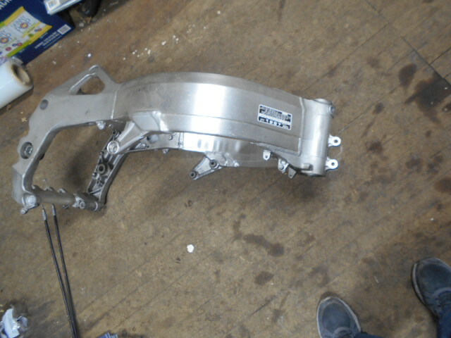 1997 HONDA OEM FRAME STRAIGHT NO CRACKS