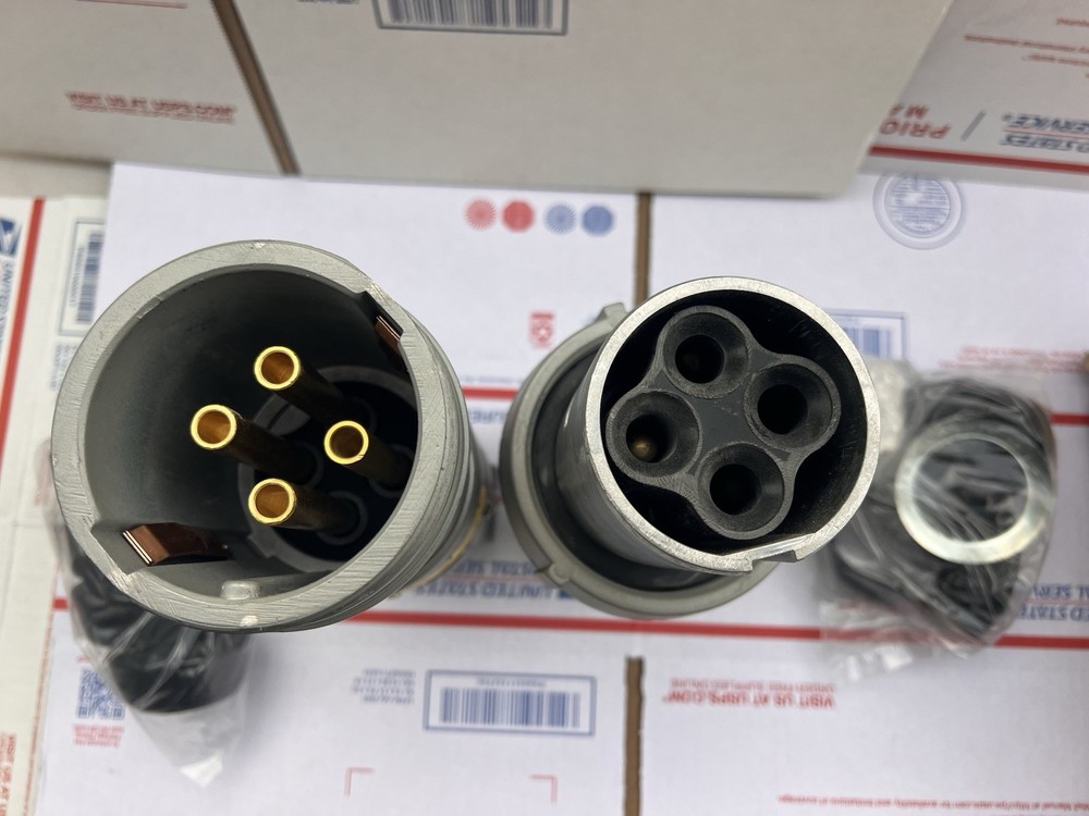 ARC1034CDRS AND ACP1034CDRS Appleton Plugs Combo