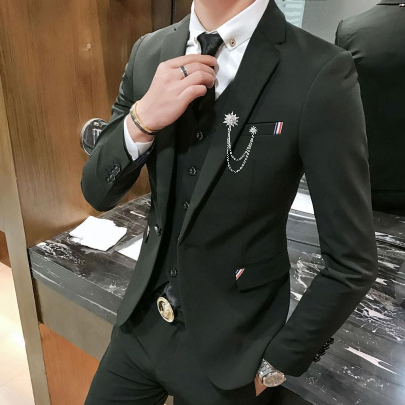 Rhinestone Star Brooch Pin for Women Men Dainty Gold Plated Crystal CZ Snowfl...