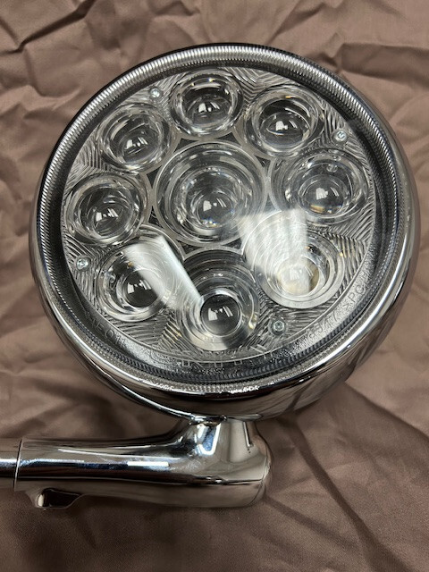 UNITY SPOTLIGHT, LED, 12" SHAFT, 6" DIAMETER HEAD, SHAFT LETTER CODE-A