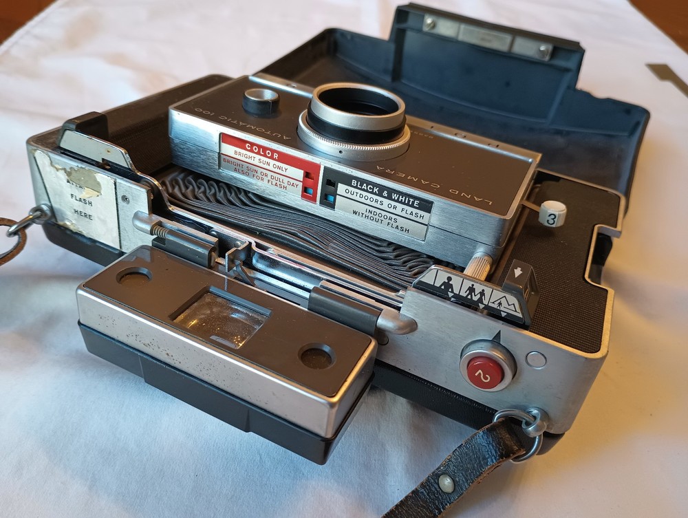 Vintage Camera Polaroid Automatic 100 Land Camera w/ Flash & Cold Clip, untested