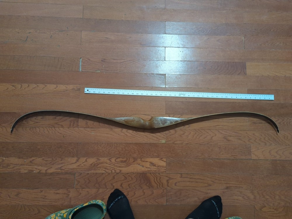 Vintage Ben Pearson Deerslayer 7300 58” bow