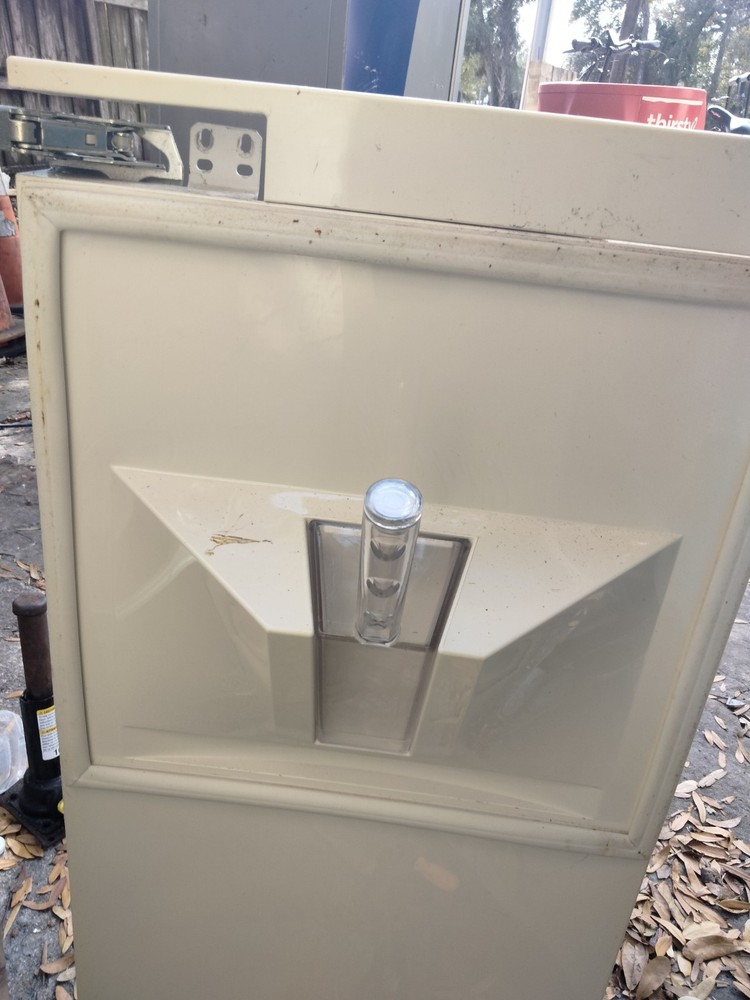 Sub-Zero Ice Maker Under Counter