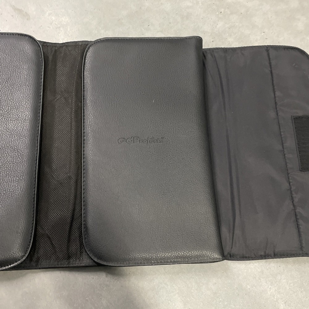 CD Projects Portable CD Holder Case Organizer Travel Storage Preowned