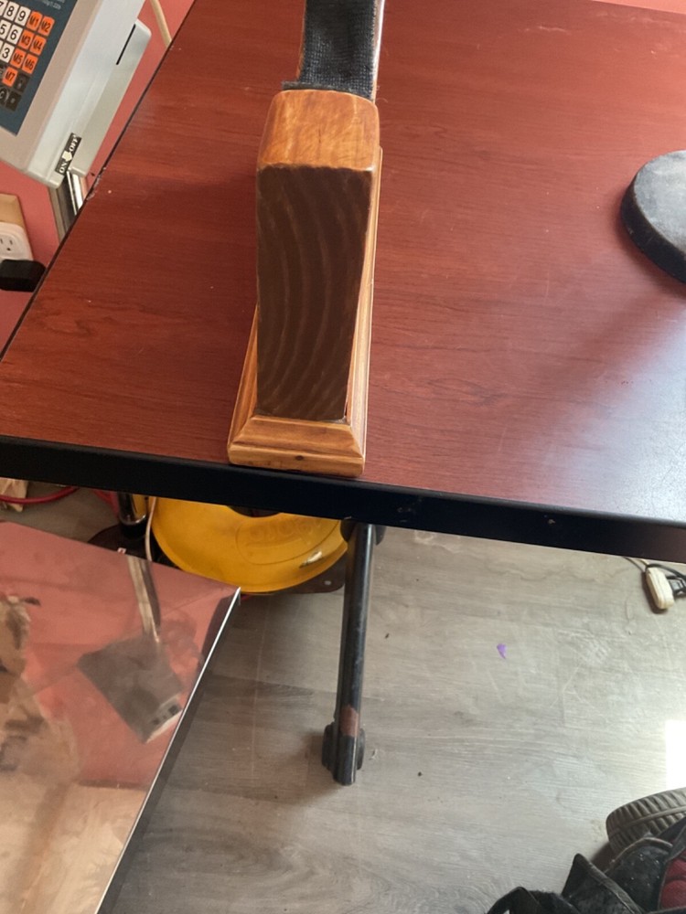 guitar luither guitar neck rest for large string instruments