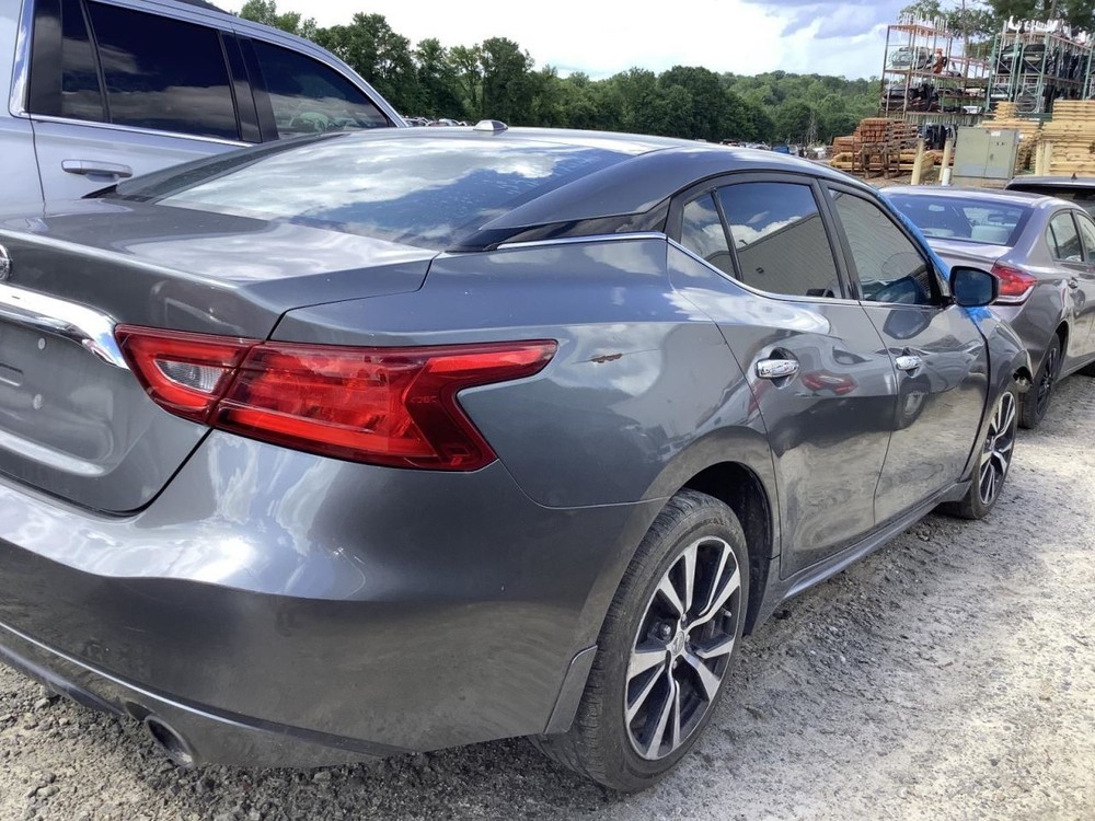 MAXIMA 2018 Glove Box 4643998