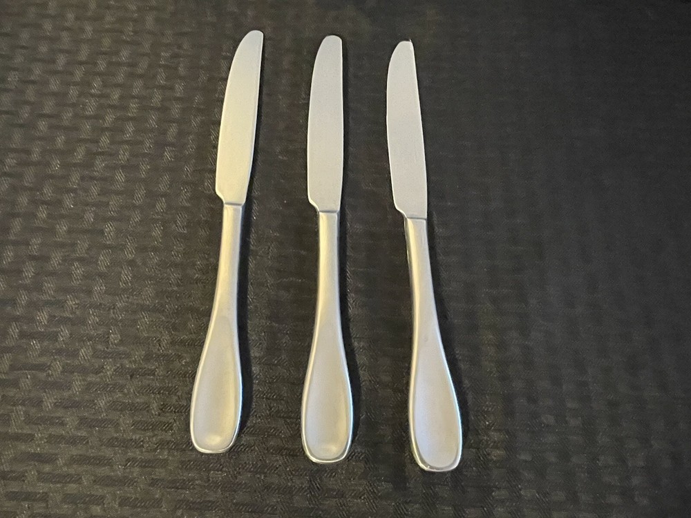 3 Oneida SATIN VOSS French Solid Dinner Knives 9.5”