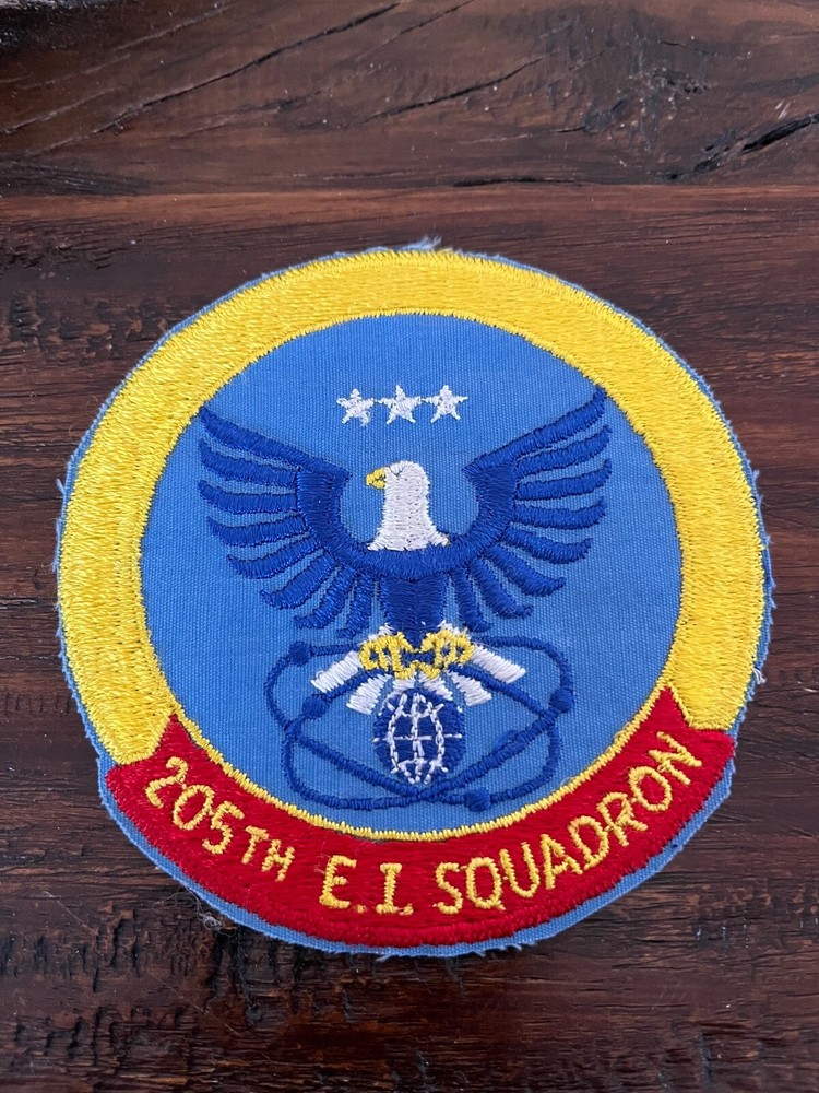 VINTAGE ORIGINAL US AIR FORCE 205TH E I SQUADRON PATCH