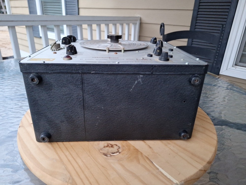 Vintage PRECISION PACO E-200-C RF SIGNAL-MARKING GENERATOR Untested