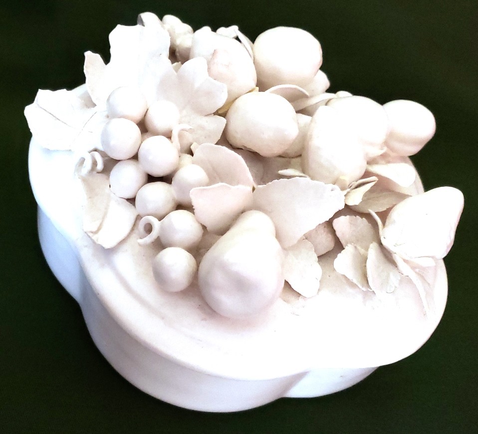 Unusual 5" Ceramic Trinket Dish Off-White