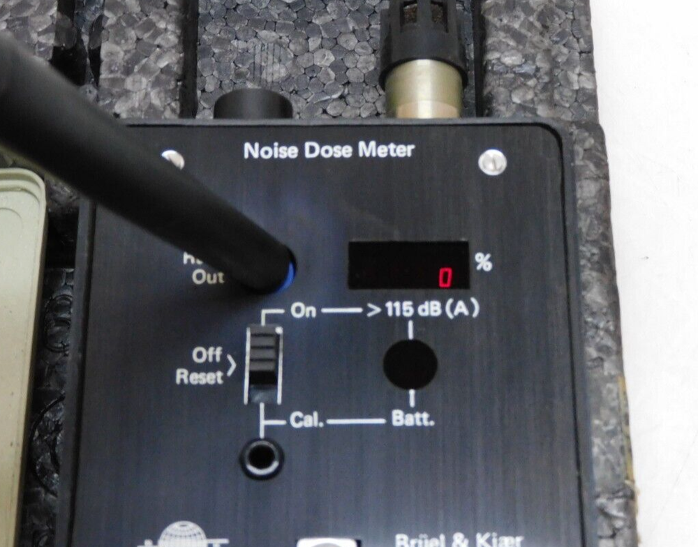 BRUEL KJAER 4425 NOISE DOSE METER