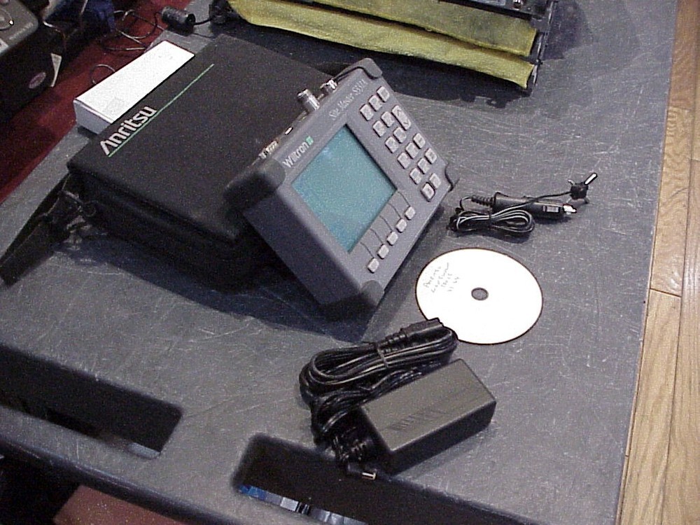 Anritsu S331A Site Master, cable and antenna analyzer
