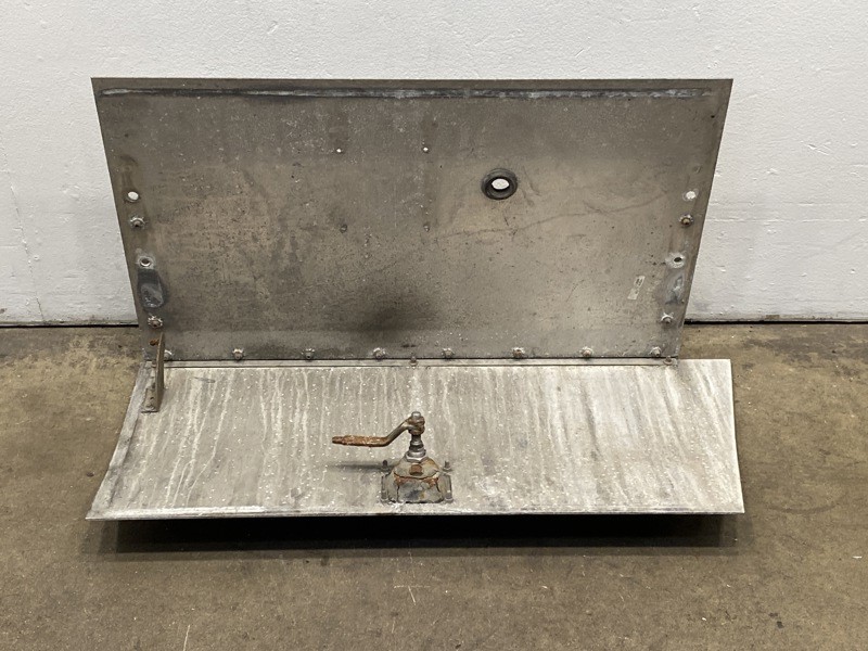 2012 Peterbilt 587 Battery Box Cover (683-10209)