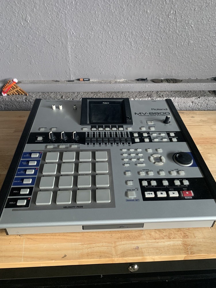roland mv 8800