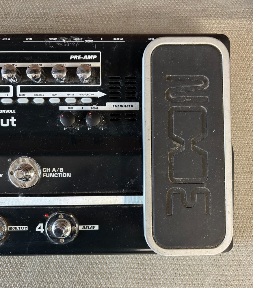 Zoom G7.1ut Digital Guitar Multi-Effects Processor Pedal