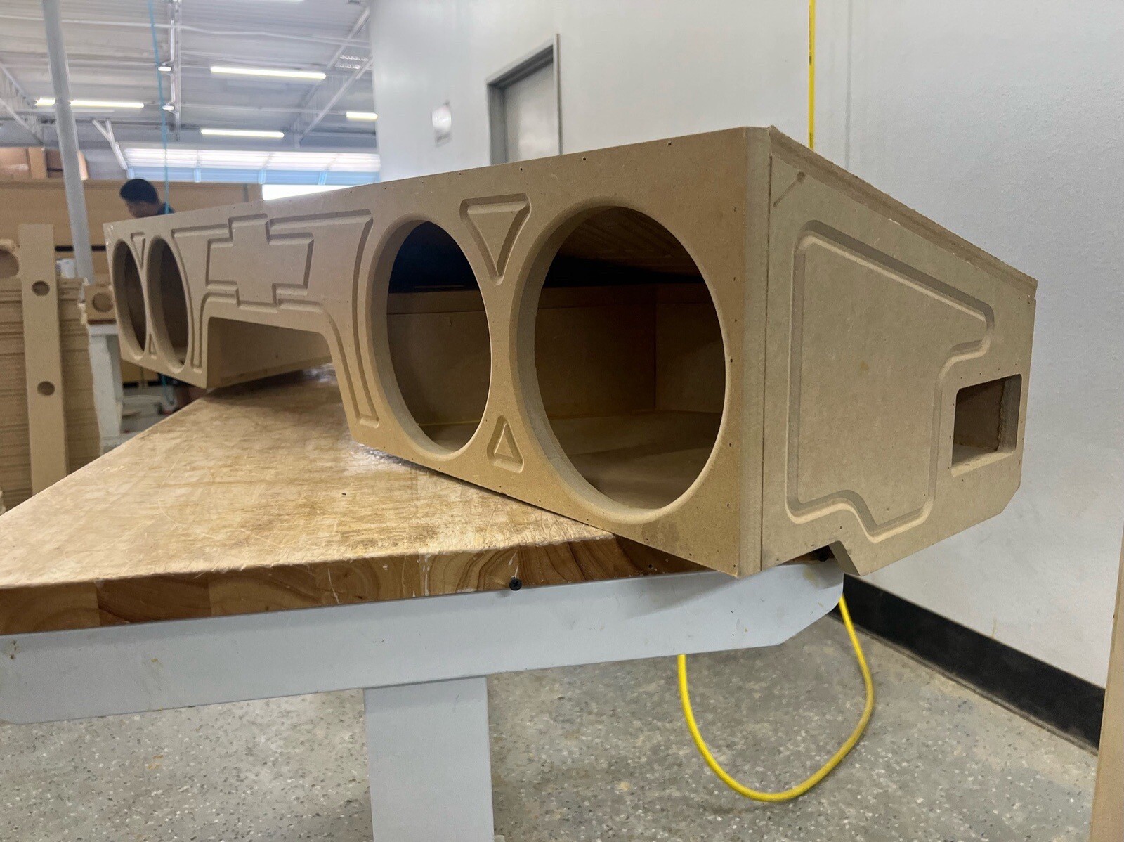 Sub Woofer Box Chevy Silverado 07-18 Ext Cab 4x8 Woofers Front Fire Side Ported