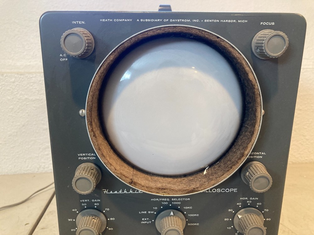 Heathkit Laboratory Oscilloscope Model OM-12
