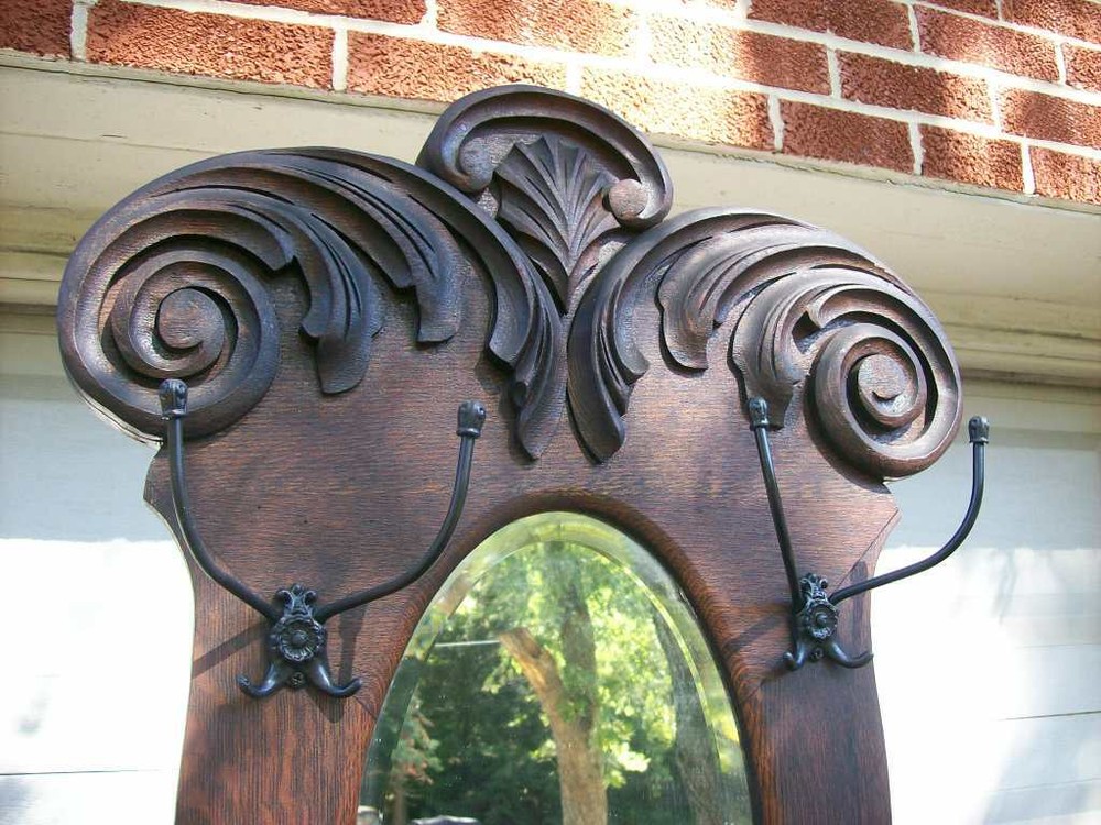 HALL TREE