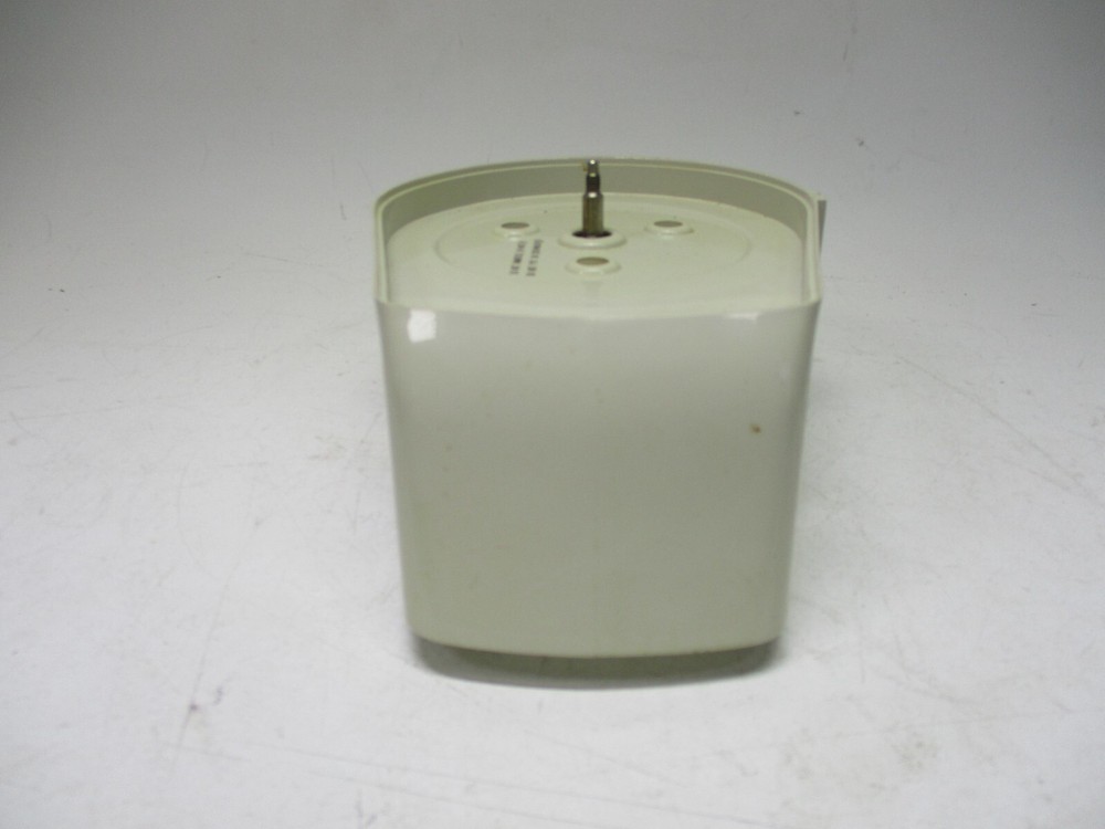 La Machine Food Processor by Moulinex Model 354 ~ Replacement Feeder Chute