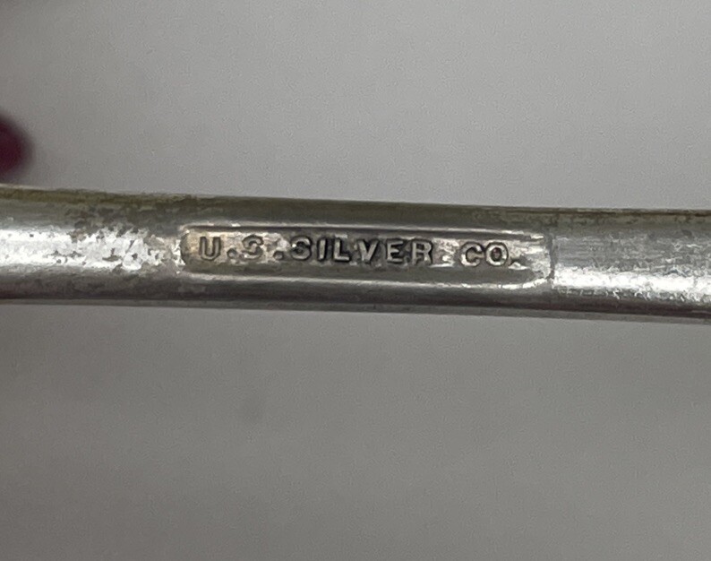 Antique 5.5” U.S. Silver Co Gravy Ladle Silverplate Scroll Pattern