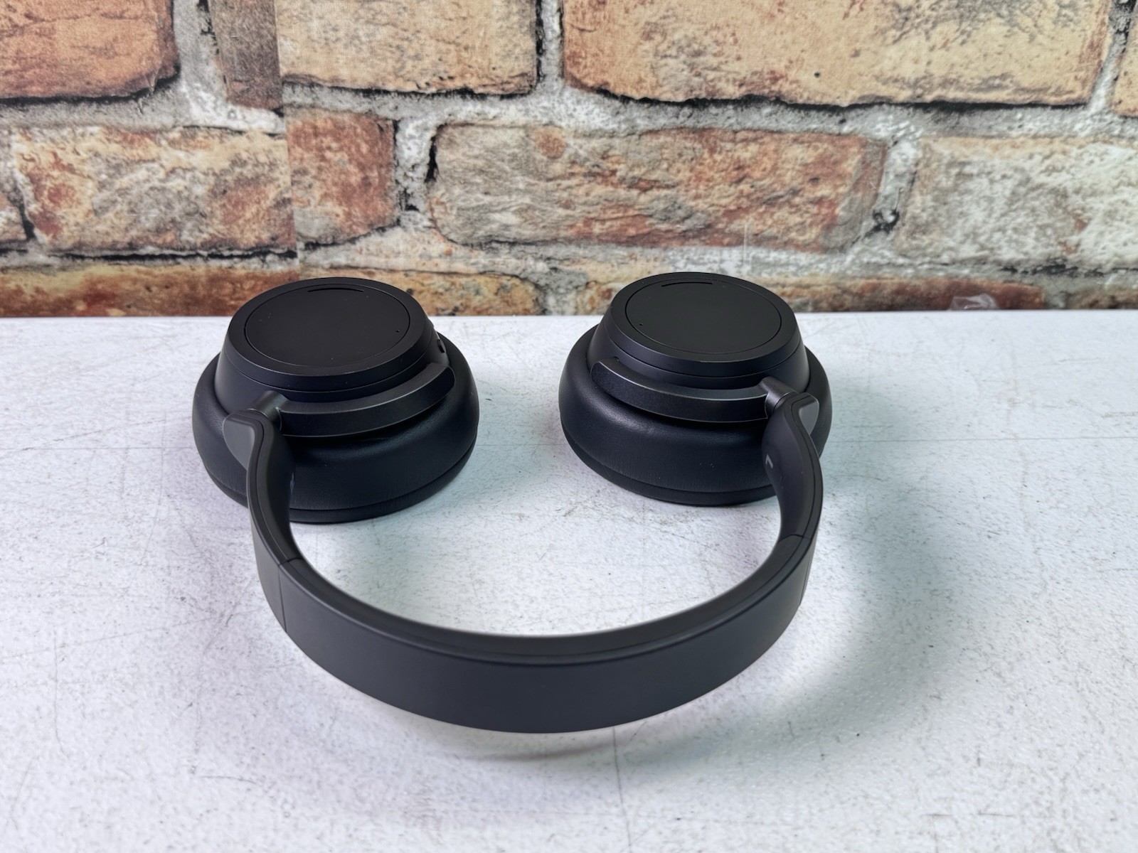 Microsoft Surface Headphones 2 Wireless Bluetooth Noise-Cancelling Black
