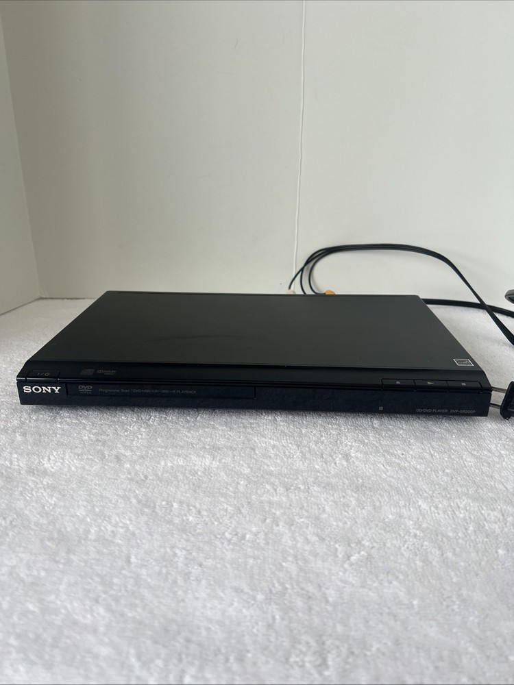 Sony Progressive Scan DVD CD Player  DVP-SR200P Dolby Digital