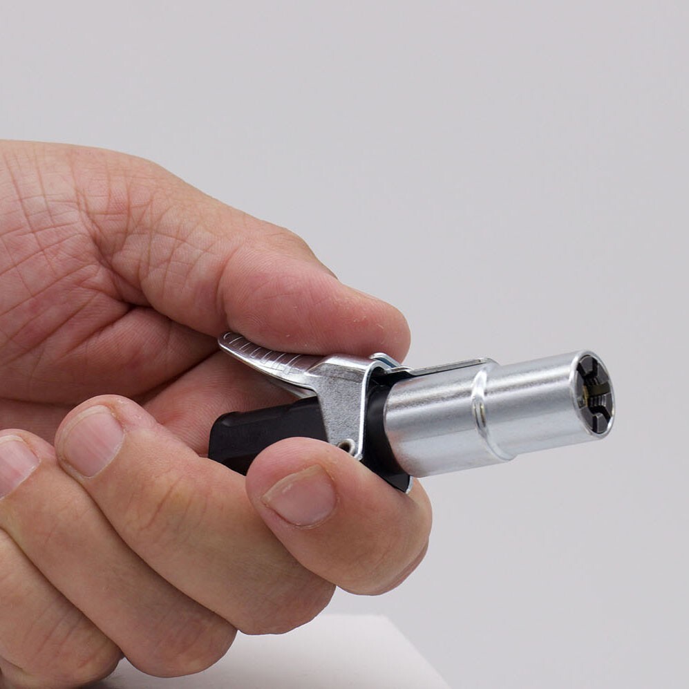 LOCKNFLATE® LOCKING AIR CHUCK