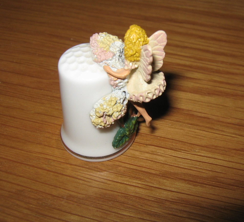 Fairy Porcelain Thimble - Sterling Classic - Excellent Condition