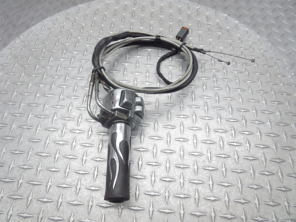 2005 Harley Davidson Fat Boy FLSTFI Right Switch Throttle Control Cable Grip