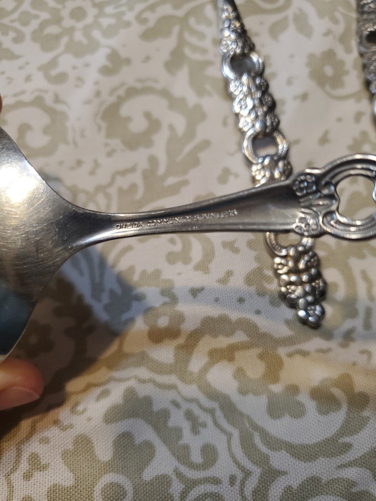 Oneida Community VIOLA VOILA 6 Piece Serving Flatware Set A3