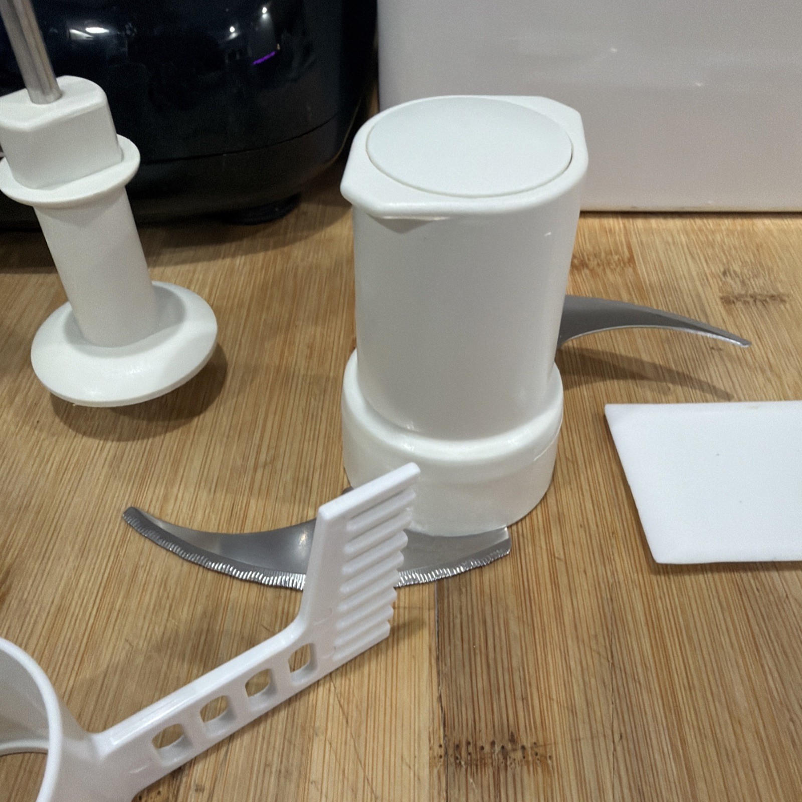 Kitchen Aid Food Processor Plus KitchenAid Attachments bundle Model KFP750OB1 *