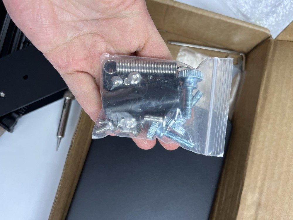 Cxydm Vertical Heat Pressing Machine With380PCS Threaded Inserts