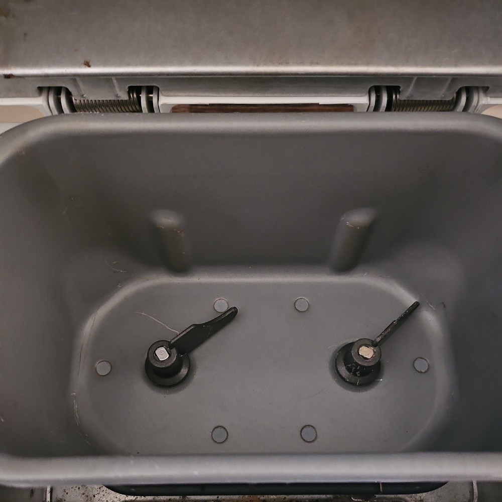 Zojirushi Home Bakery BBCC-V20 Bread Maker Machine 2lb Double Paddle Tested