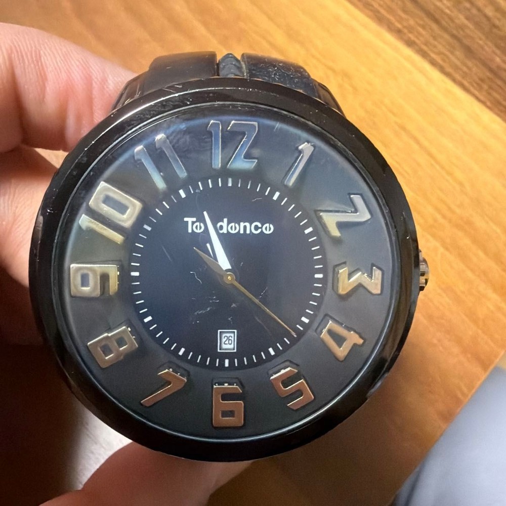 Tendence watch, black, battery dead.