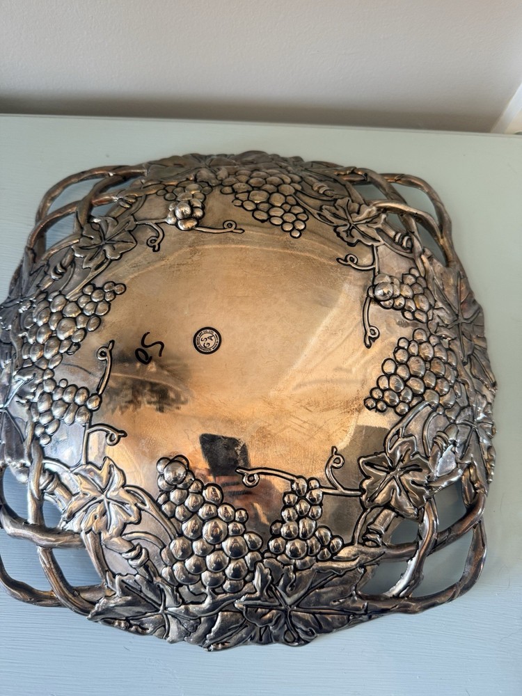 Godinger Silver Plate Grapevine Design Decorative Bowl Tray Silver-Plated Art
