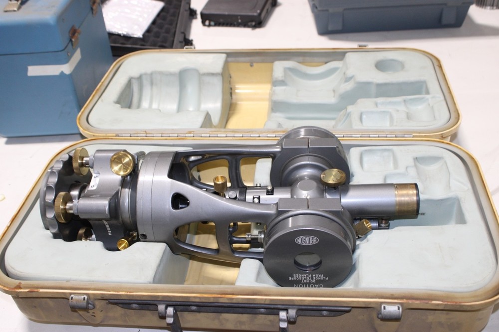 Brunson transit 76 WITH CASE