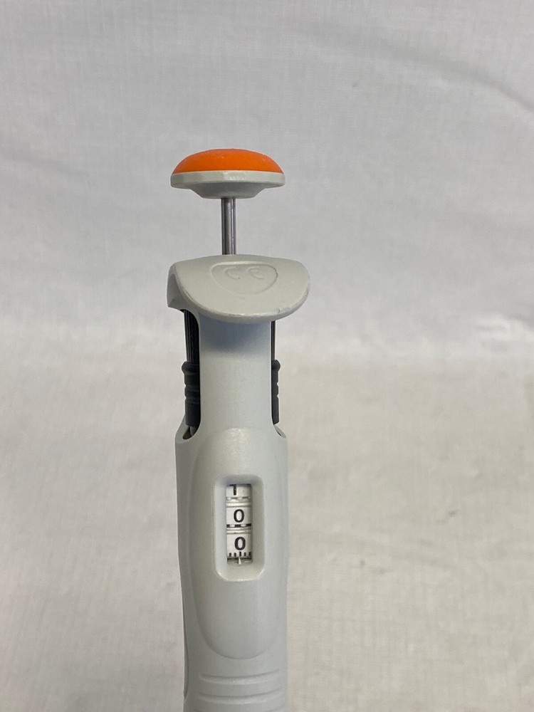 CORNING Lambda Plus 20-200uL 8-Channel Pipettor Autoclavable 4082