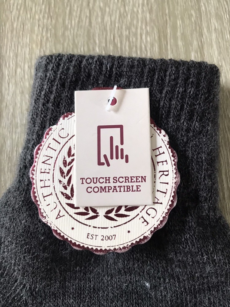 NWT … Touch Screen Compatible SO “Just Chillin” Magic Gloves