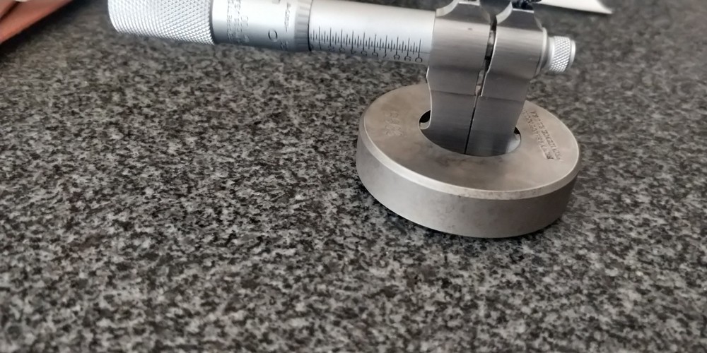 Starrett 700B Inside Micrometer Caliper 1-2" Range