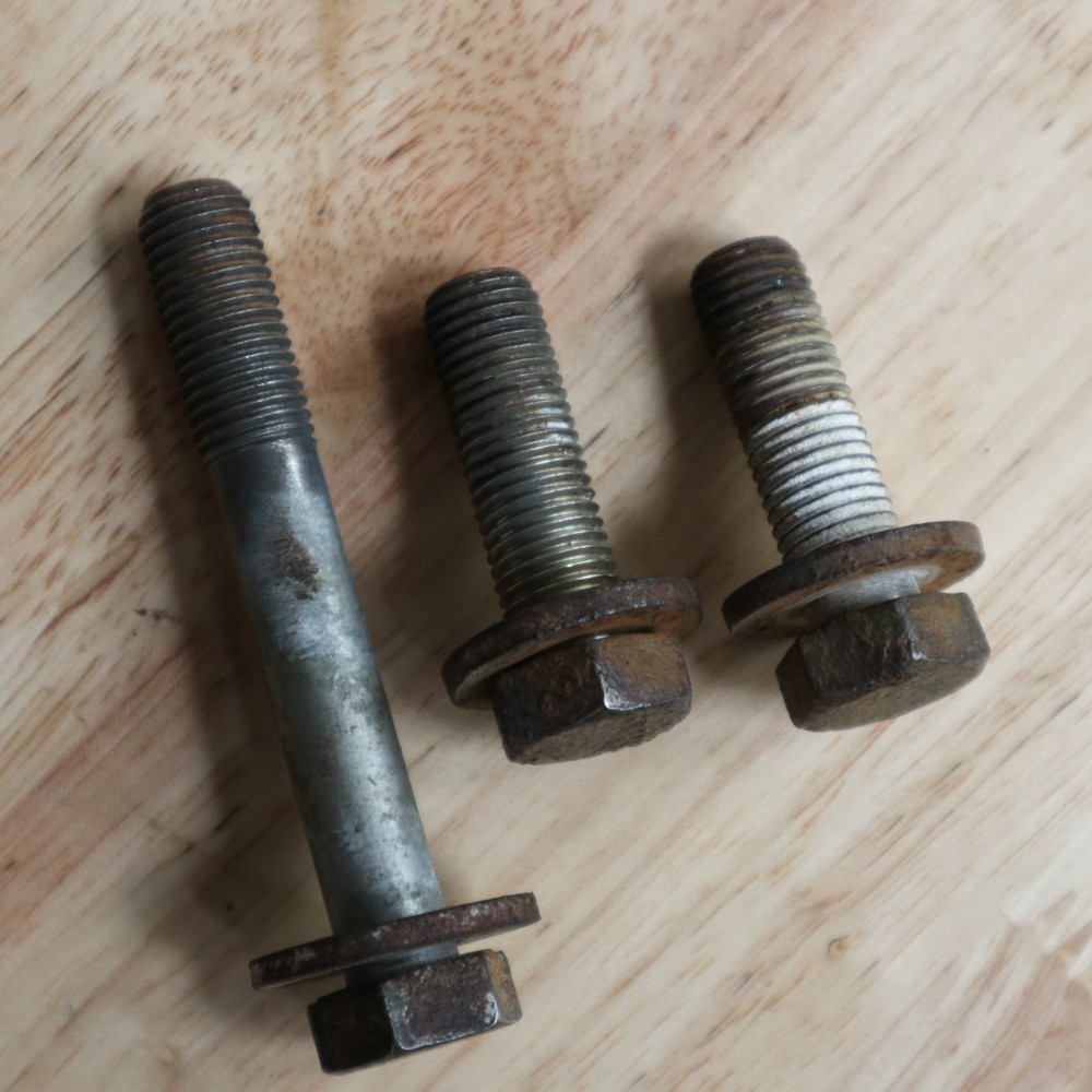 BMW E36 DIFF DIFFERENTIAL MOUNTING BOLTS X3 3 SERIES