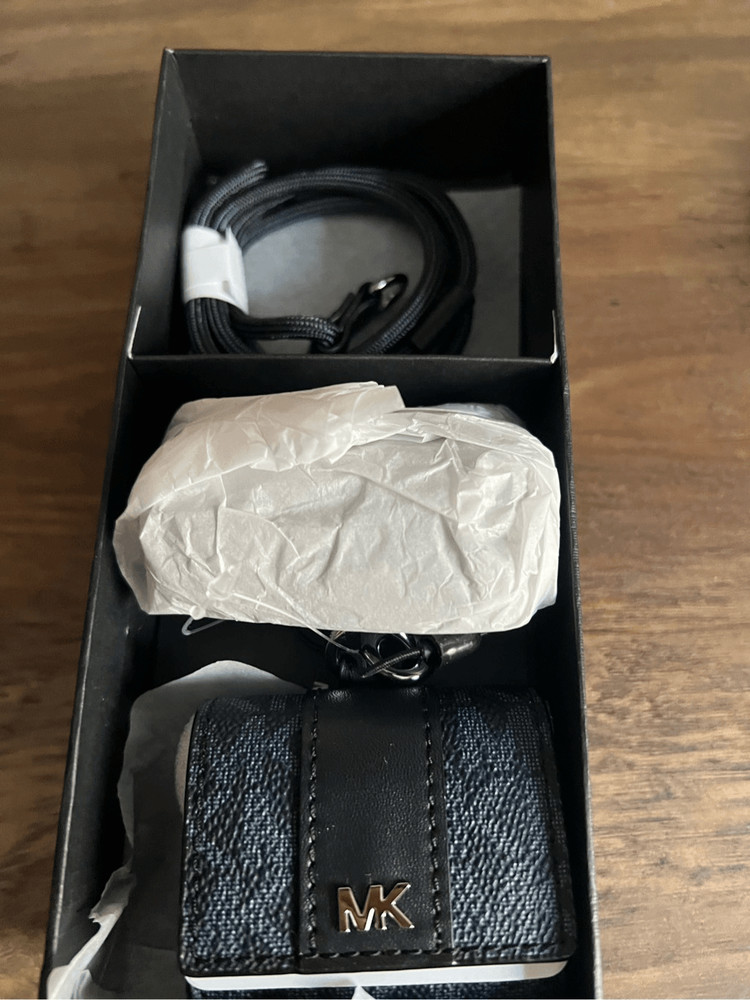 Mk air pods case