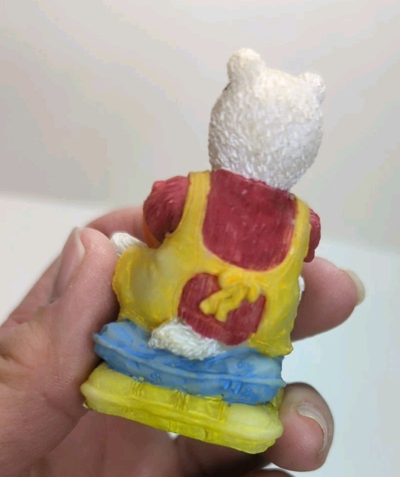 6 Vintage Easter Bunny Figurines Plus 1 Special Extra Read,👇