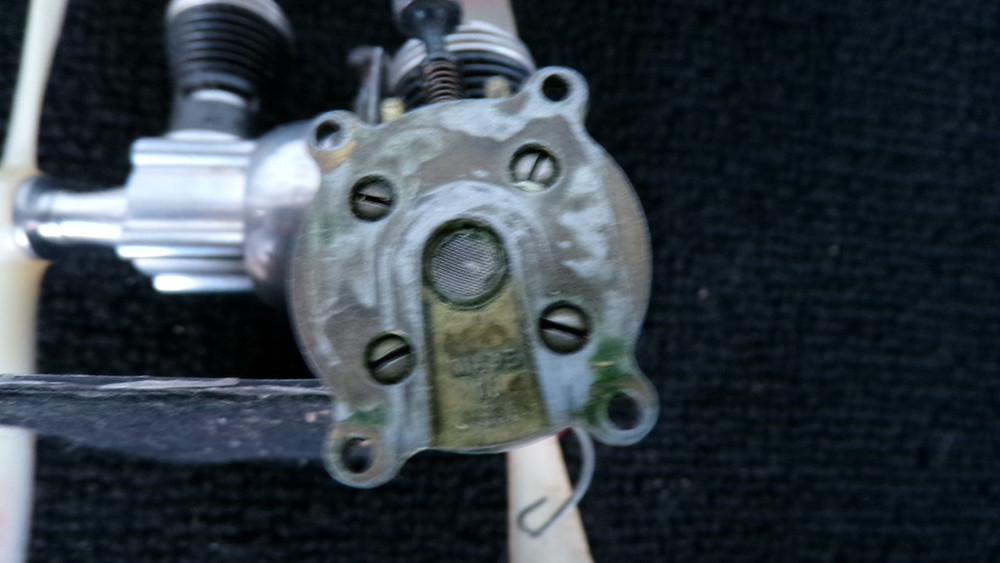 2 Thimble Drome Model Airplane Engines