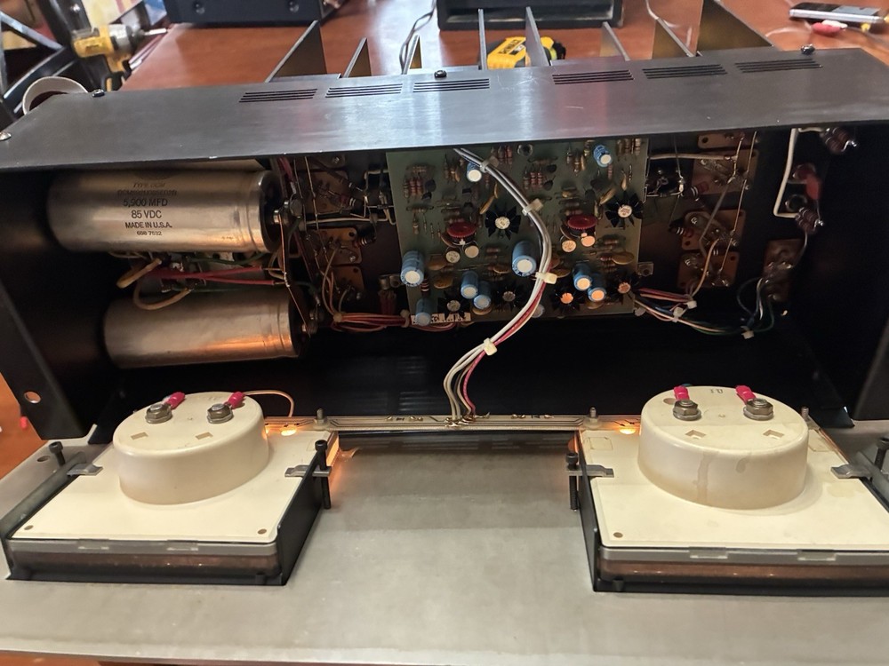 Vintage Phase Linear 400 Power Direct Coupled Solid State Amp Powers On AS-IS