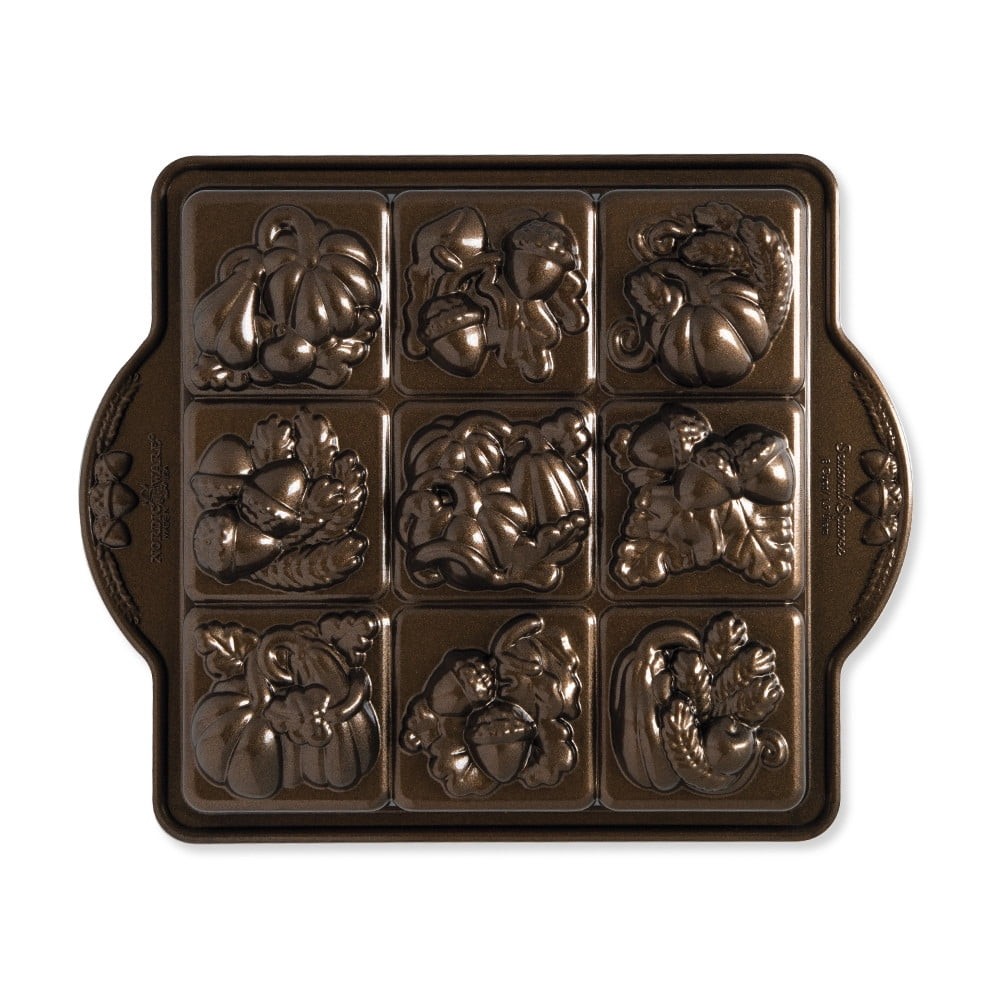 Seasonal Squares Pan