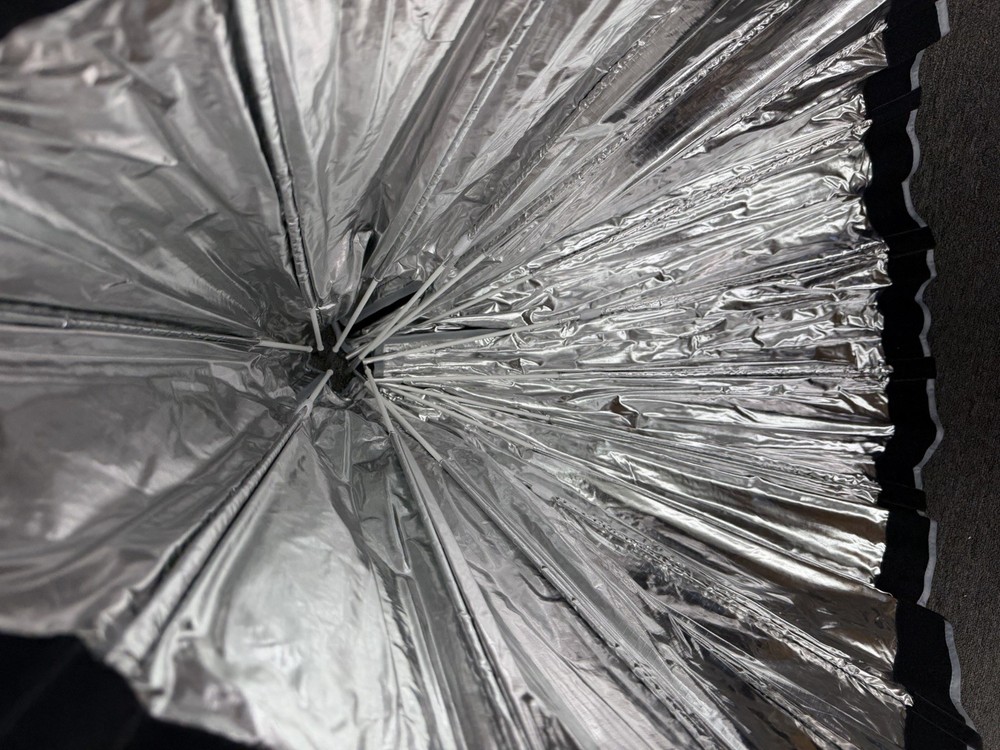 Aputure Light Dome SE Softbox - 16-Sided modifier with a 33.5" Diameter