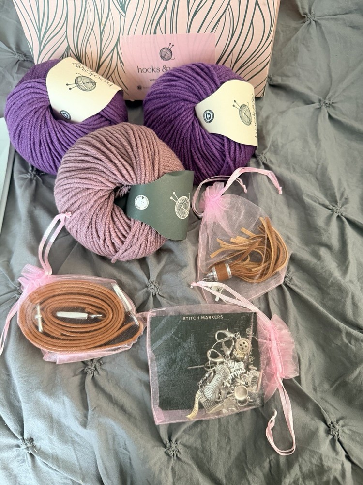 hooks & needles Crochet Kit with Yarn, Accessories & Pattern Guide – Purse, Pot…