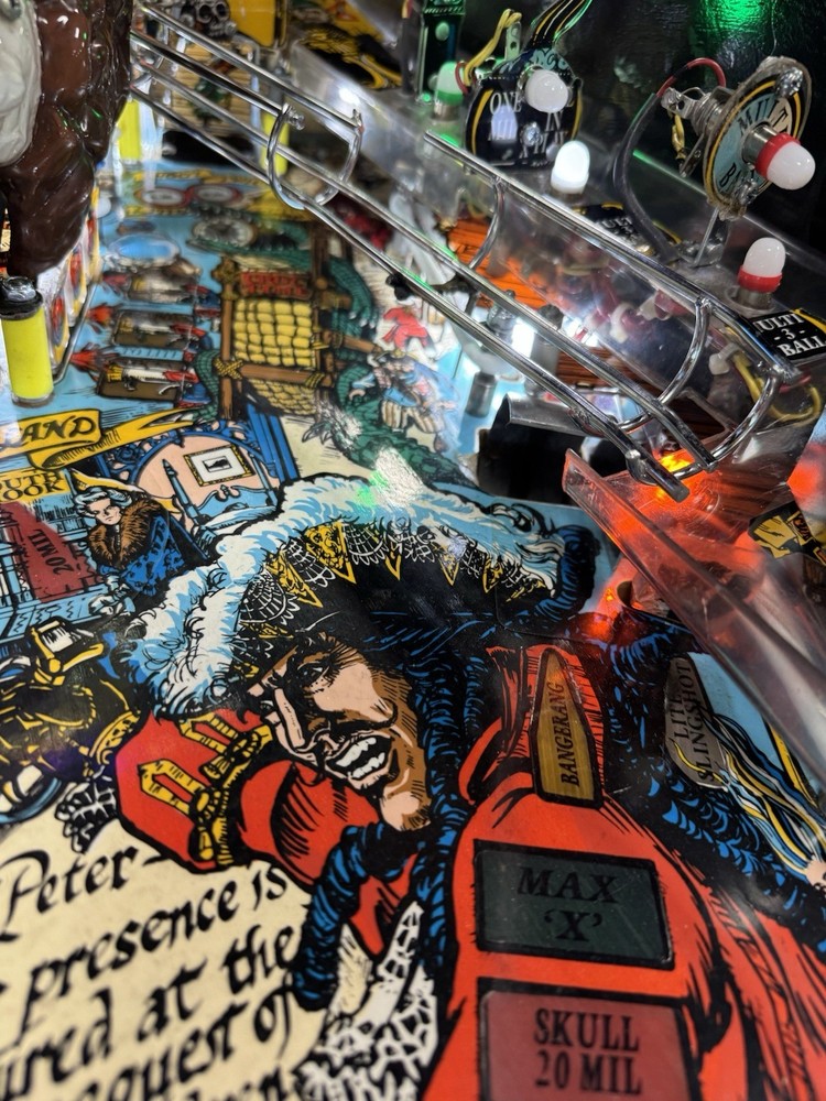 DATA EAST HOOK PINBALL MACHINE FULLY REFURBISHED PLAYS GREAT ROBIN WILLIAMS