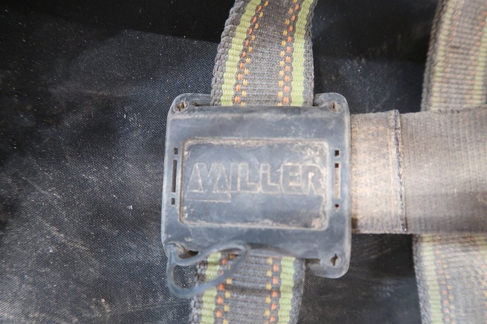 Miller Harness Full Body Fall Protection Contractor Construction